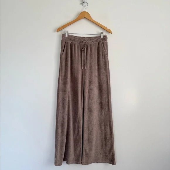 Beyond Yoga Tropez Terrycloth Pull-On Pant - Picture 4 of 9